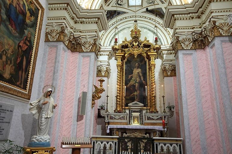 Particolare degli affreschi e degli stucchi della Cattedrale