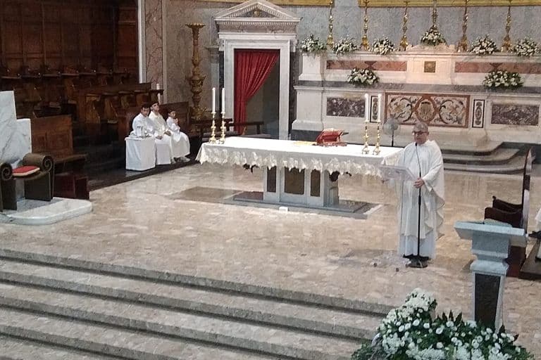 L’altare della Cattedrale durante la celebrazione